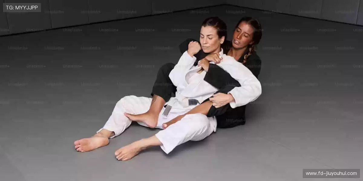 👕 球迷专属，个性定制！从球衣到潮 T，每一件都是你的主场战袍！